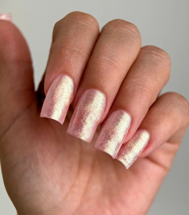 Гель для наращивания и укрепления с шиммером Wings gel 02